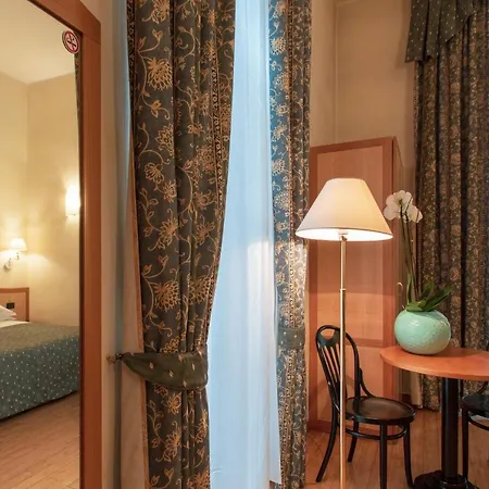 Otel Bologna 2*