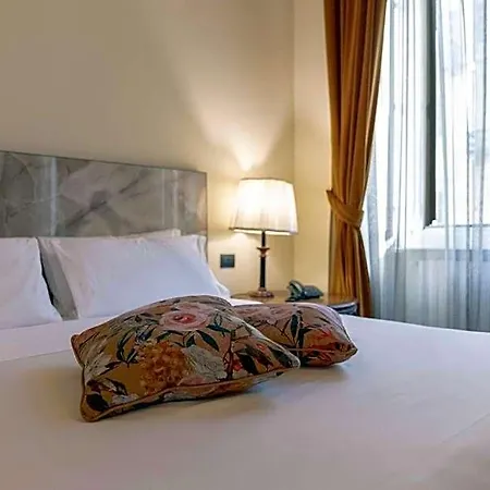 Otel Bologna 2*