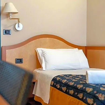 Otel Bologna Torino